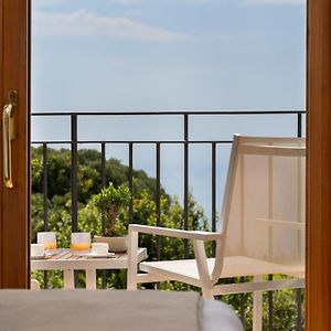 Superior Double or Twin Room Partial Sea View